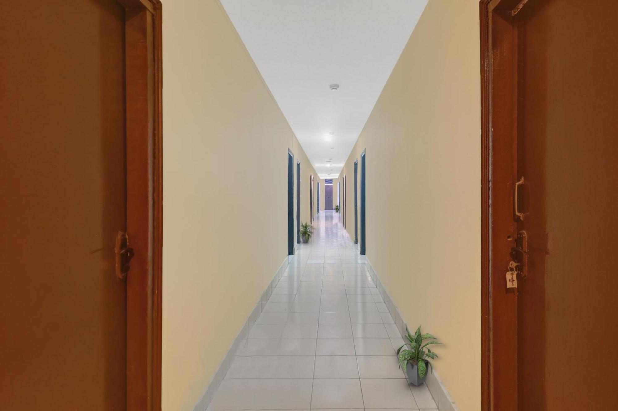 Hotel O Hrr Hotels Near Paradise Circle Secunderabad Bagian luar foto