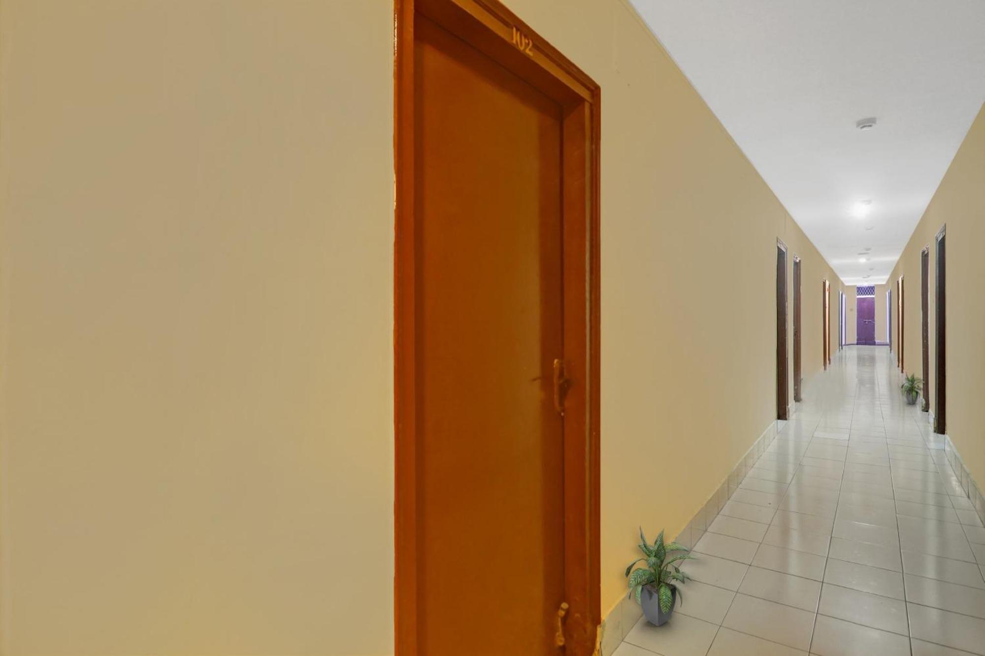 Hotel O Hrr Hotels Near Paradise Circle Secunderabad Bagian luar foto