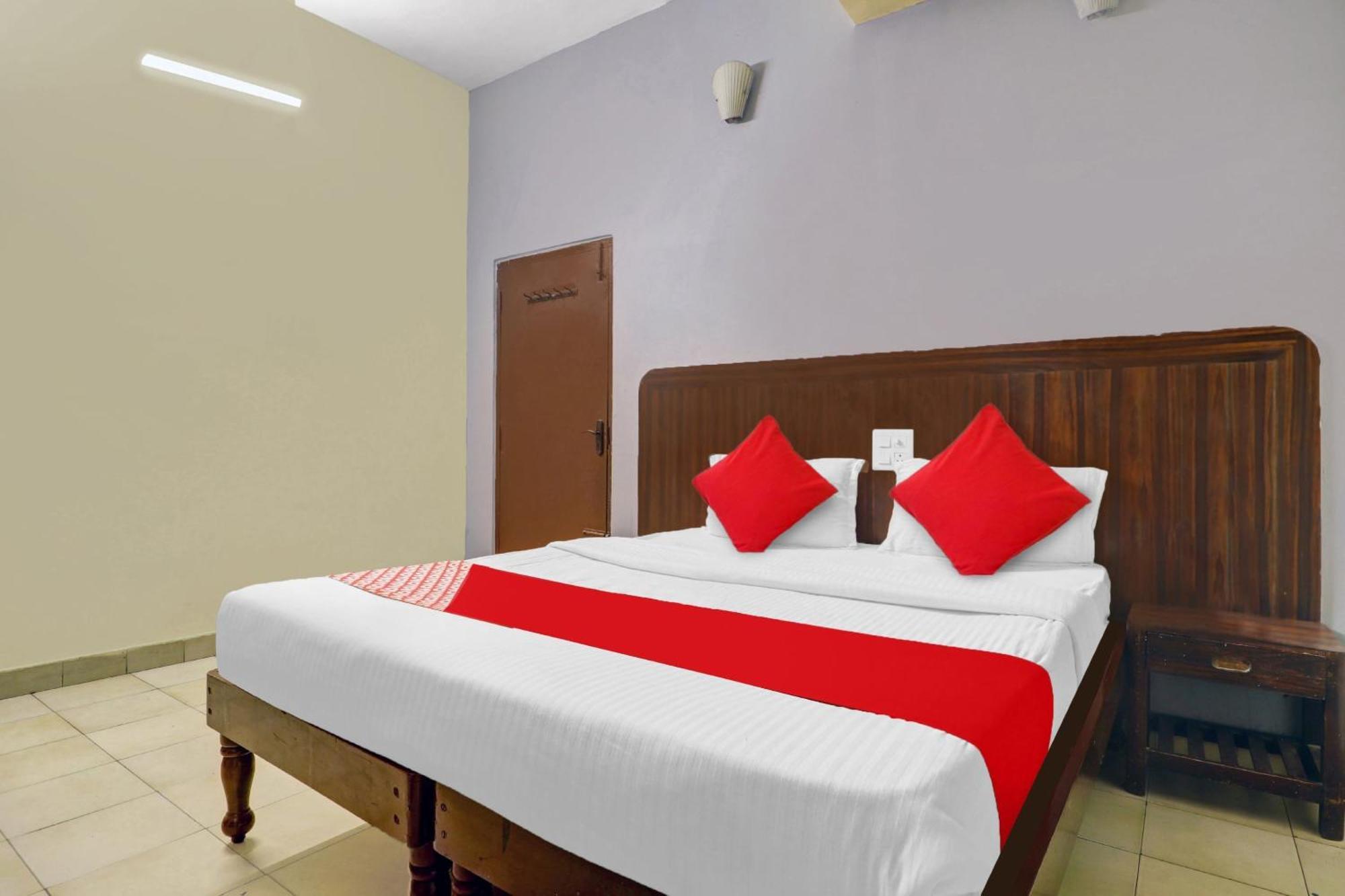 Hotel O Hrr Hotels Near Paradise Circle Secunderabad Bagian luar foto